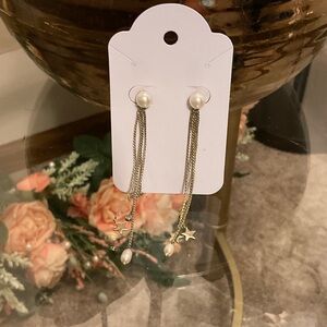 Elegant Gold Star and Pearl Drop Earrings